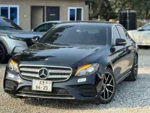 Mercedes-Benz E300 2018 Black
