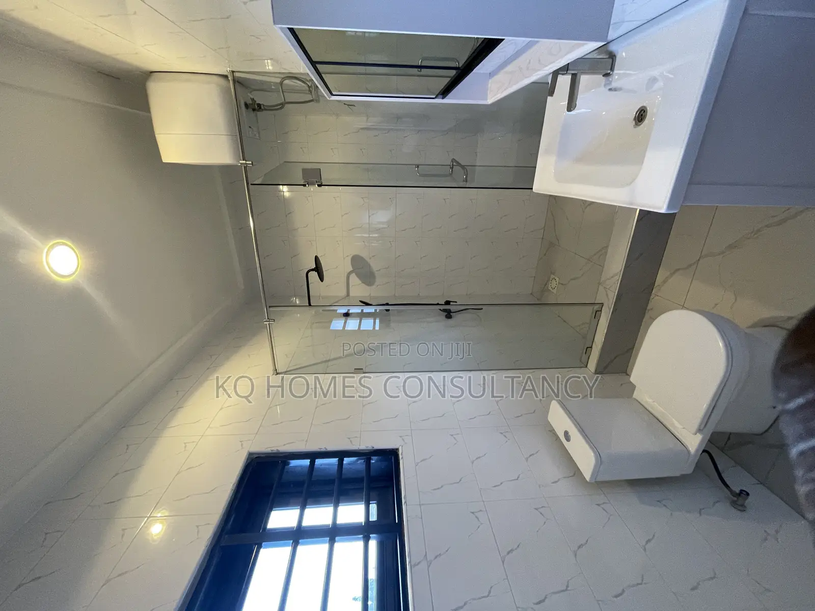 4bdrm House in Ashaley Botwe for sale