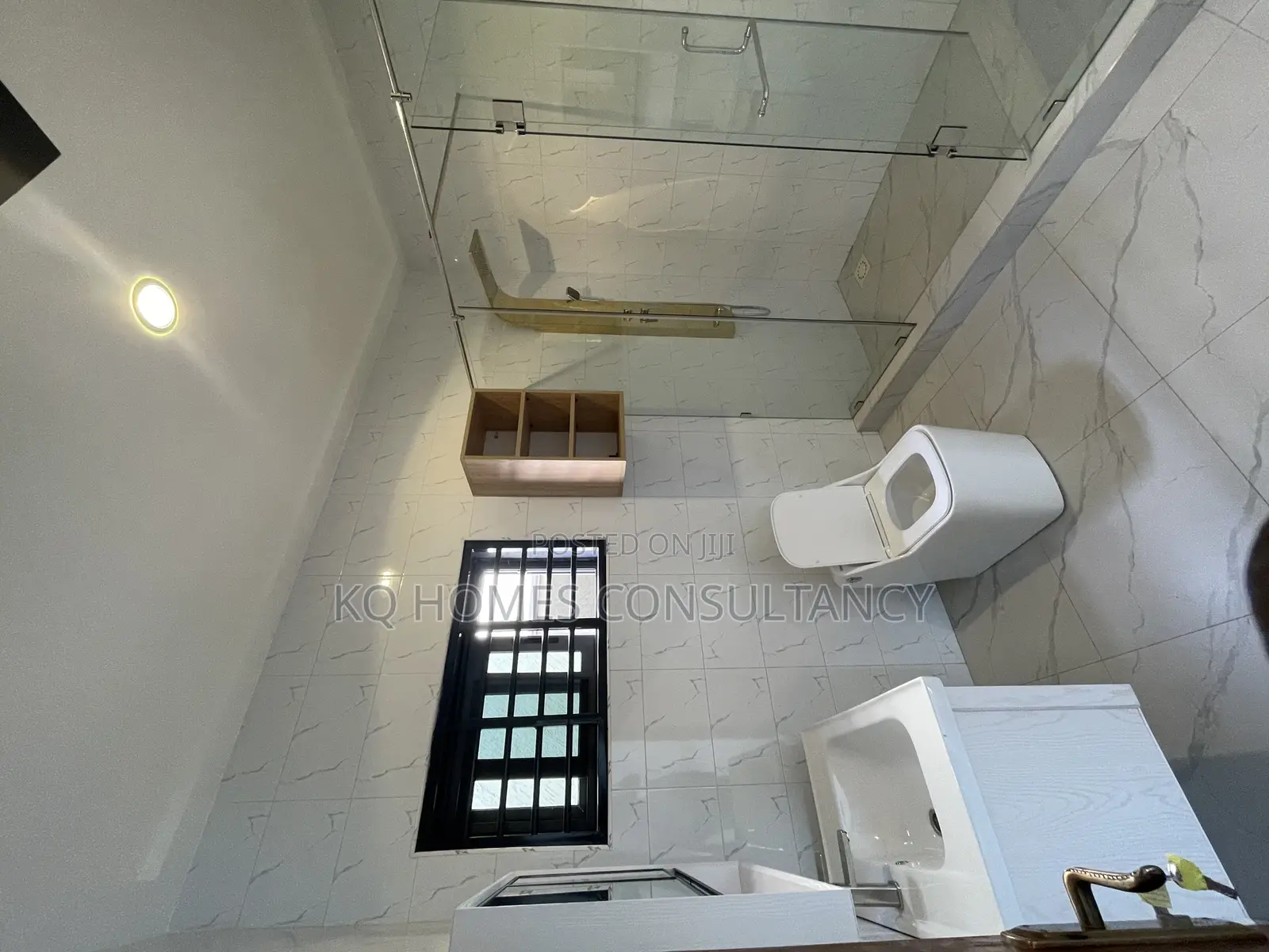 4bdrm House in Ashaley Botwe for sale