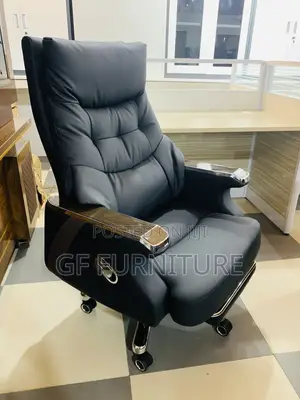Executive Office Chair With a Retractable Footrest
