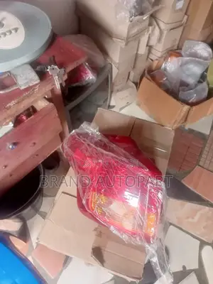 Toyota Rav4 Front Lights and Taillight