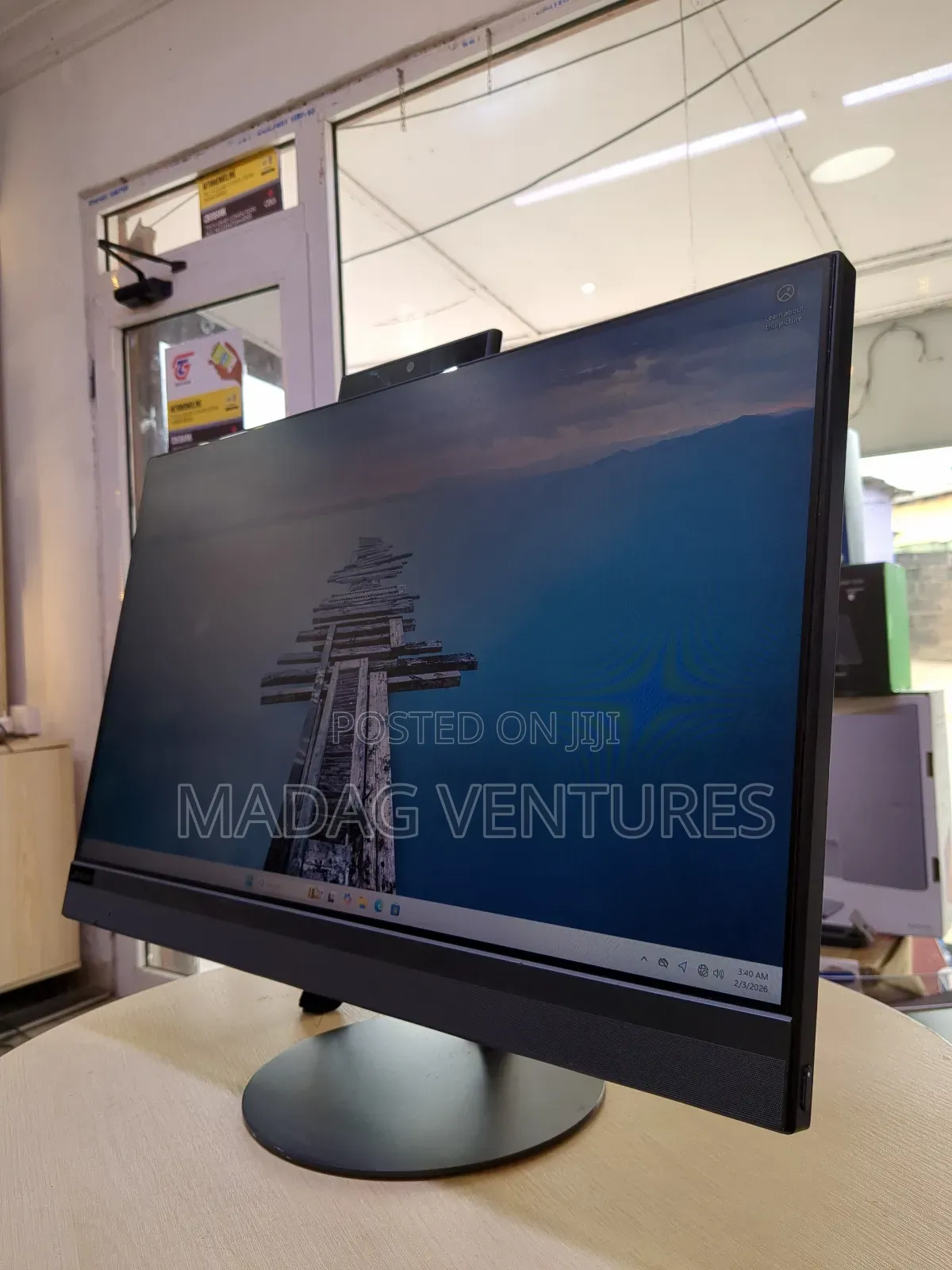 Desktop Computer Lenovo Ideacentre AIO 520 8GB AMD Ryzen 5 HDD+SSD 1T