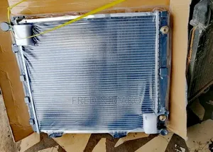 W204 W212 C250 C300 C350 E350 Air Conditioncondenser Assembly