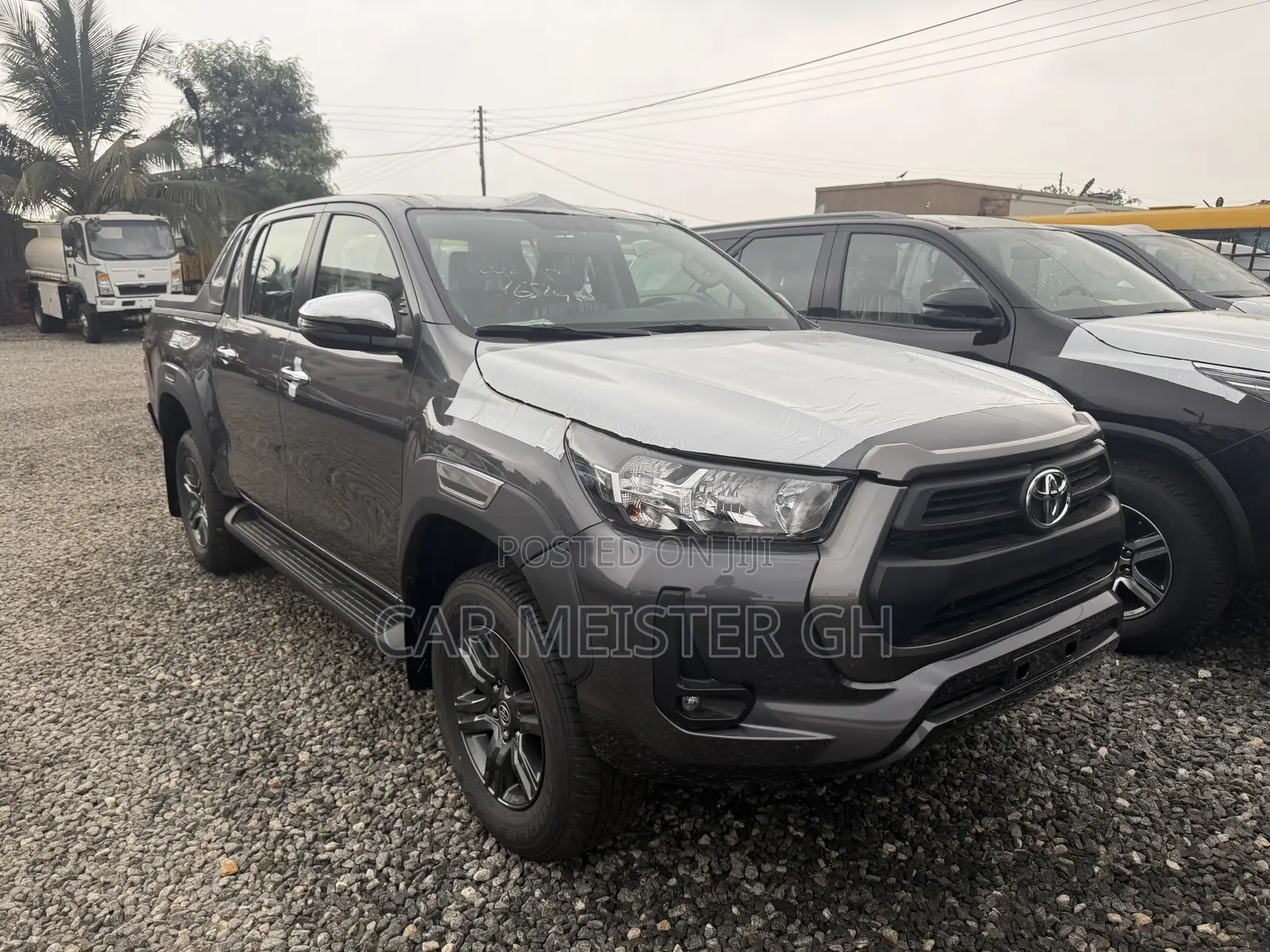 New Toyota Hilux 2025 Silver