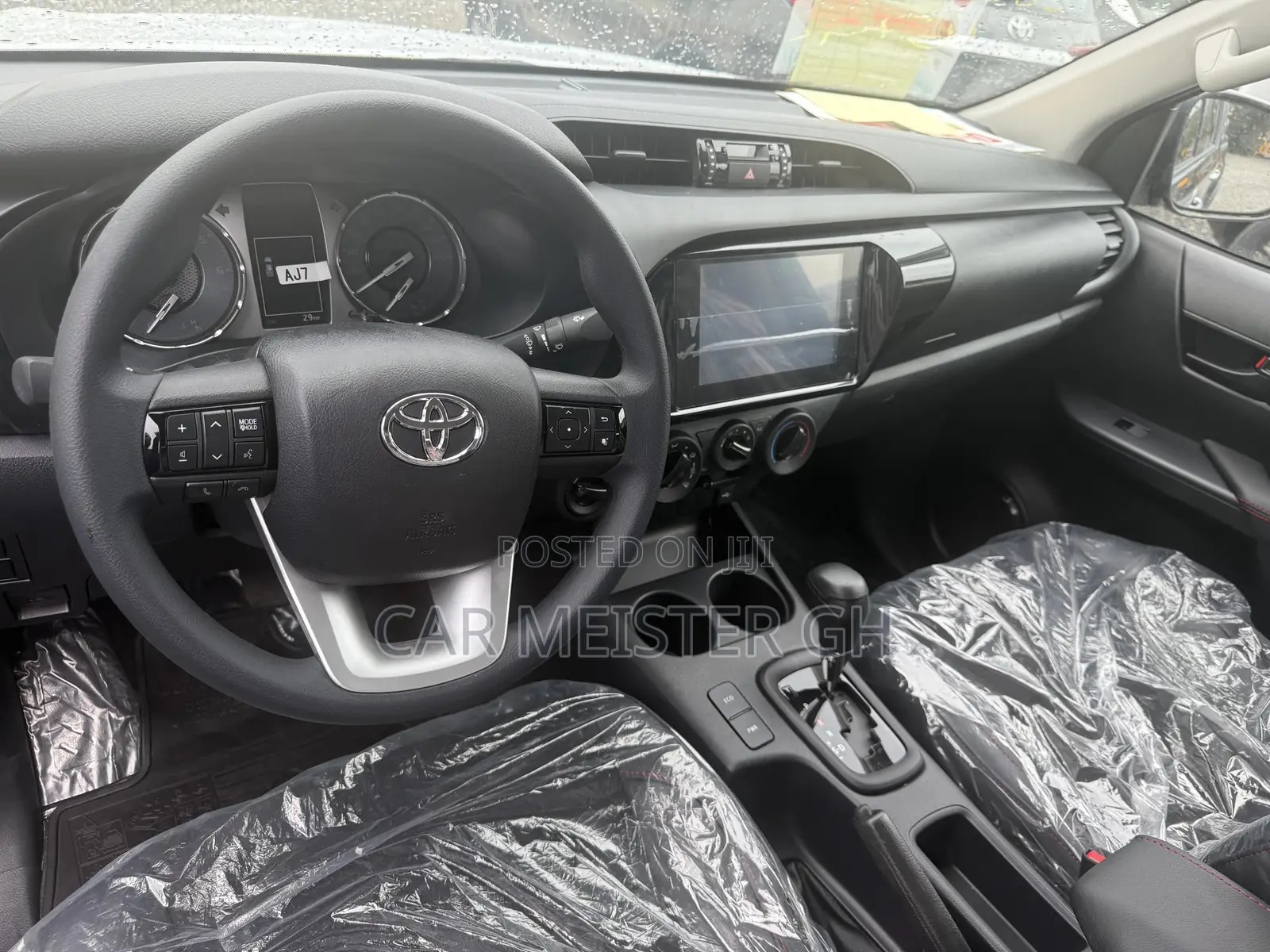 New Toyota Hilux 2025 Silver