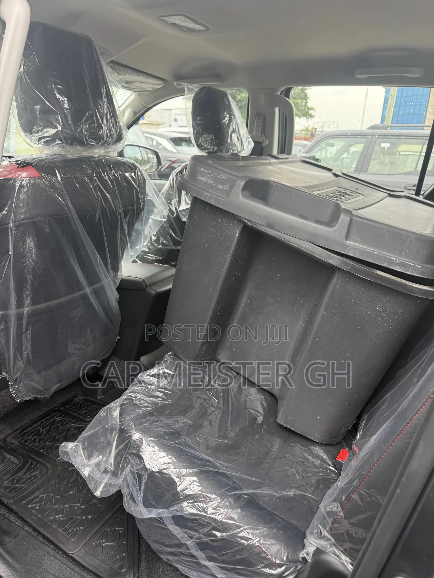 New Toyota Hilux 2025 Silver
