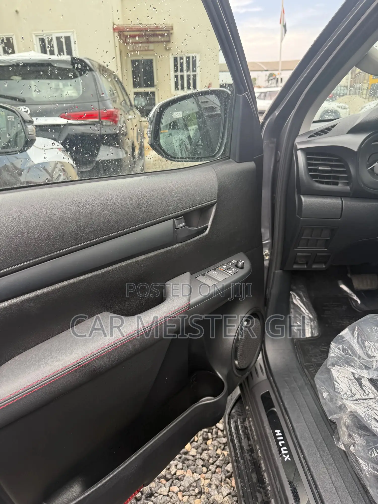 New Toyota Hilux 2025 Silver