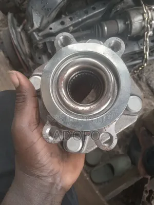 Nissan Srntra Front Hub