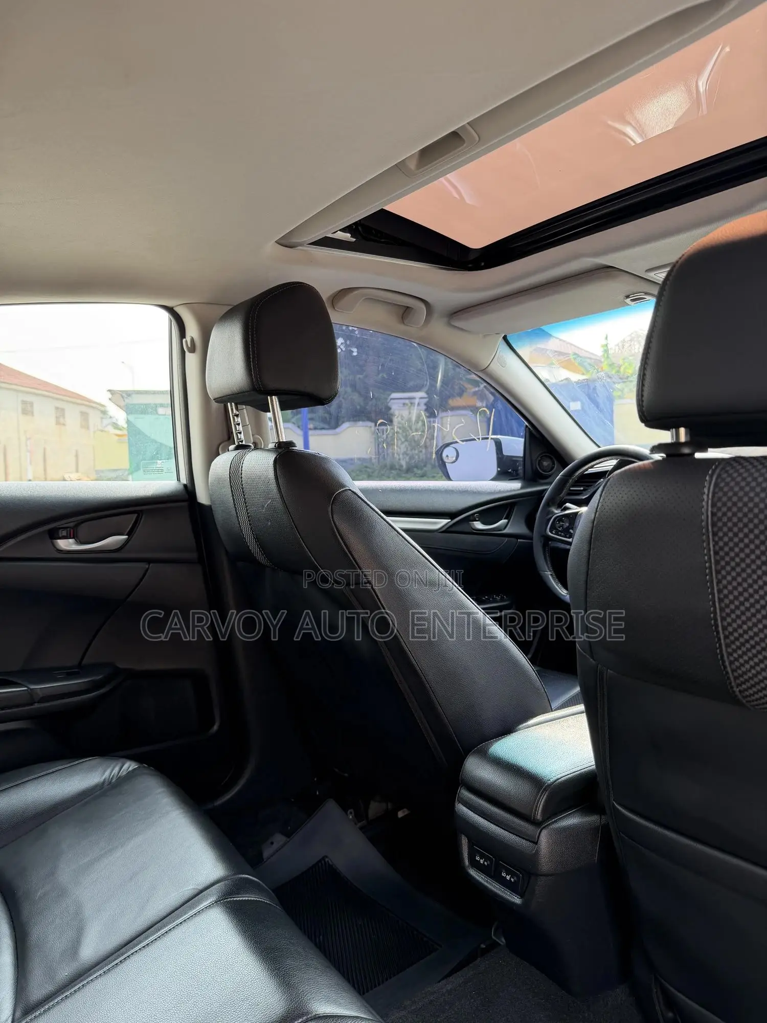Honda Civic Touring 4dr Sedan (1.5L 4cyl) 2016 White