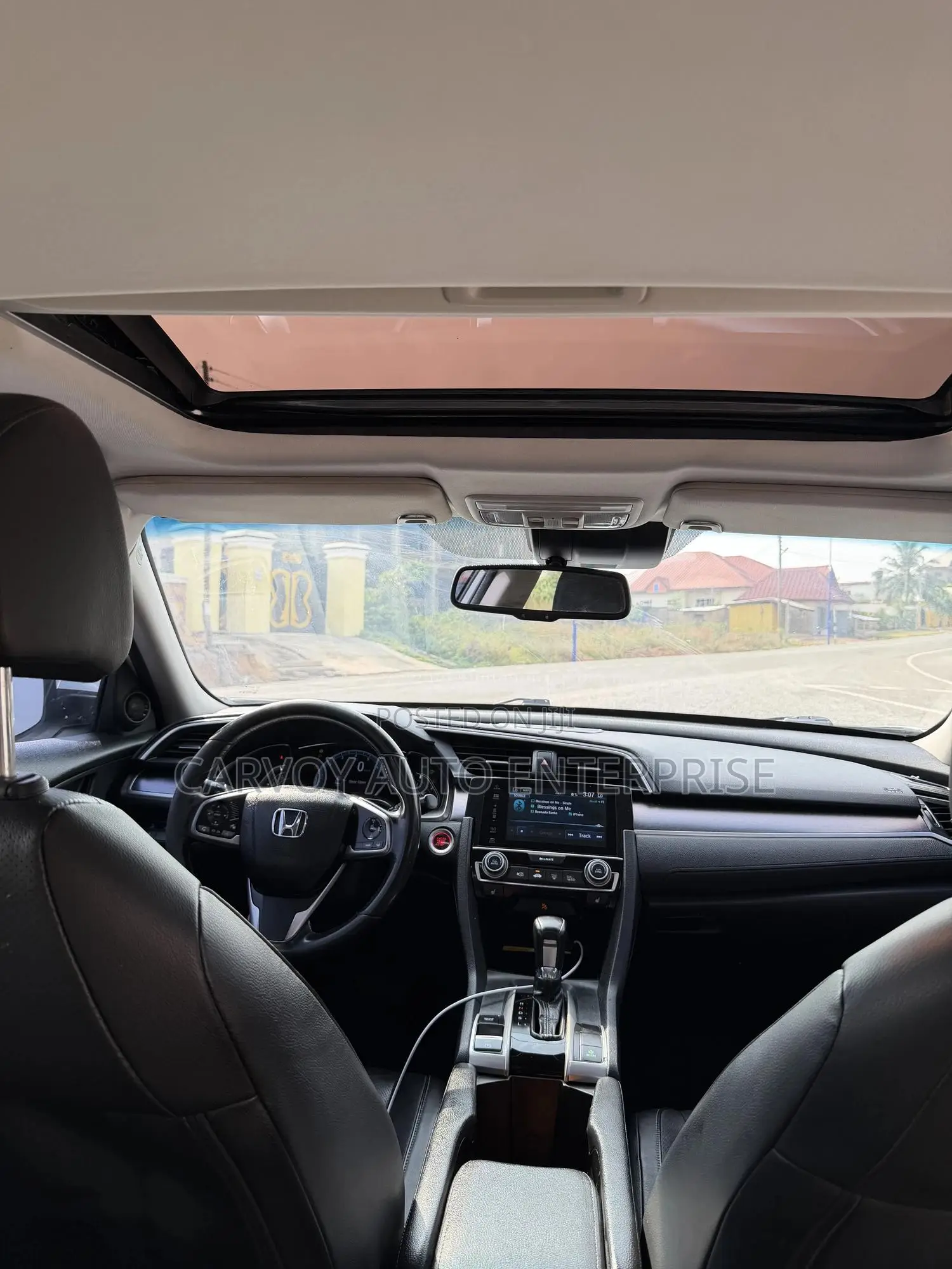 Honda Civic Touring 4dr Sedan (1.5L 4cyl) 2016 White