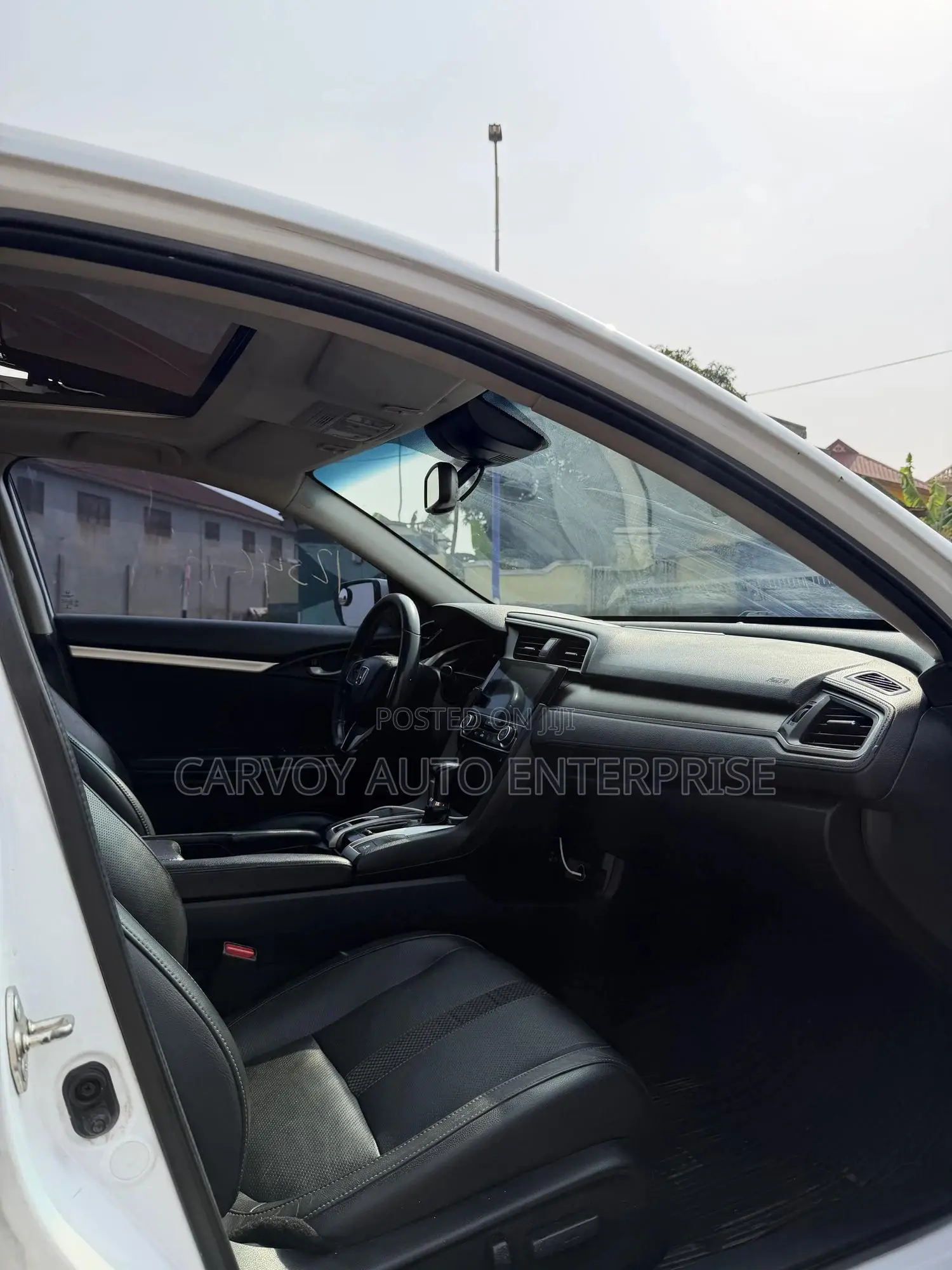 Honda Civic Touring 4dr Sedan (1.5L 4cyl) 2016 White