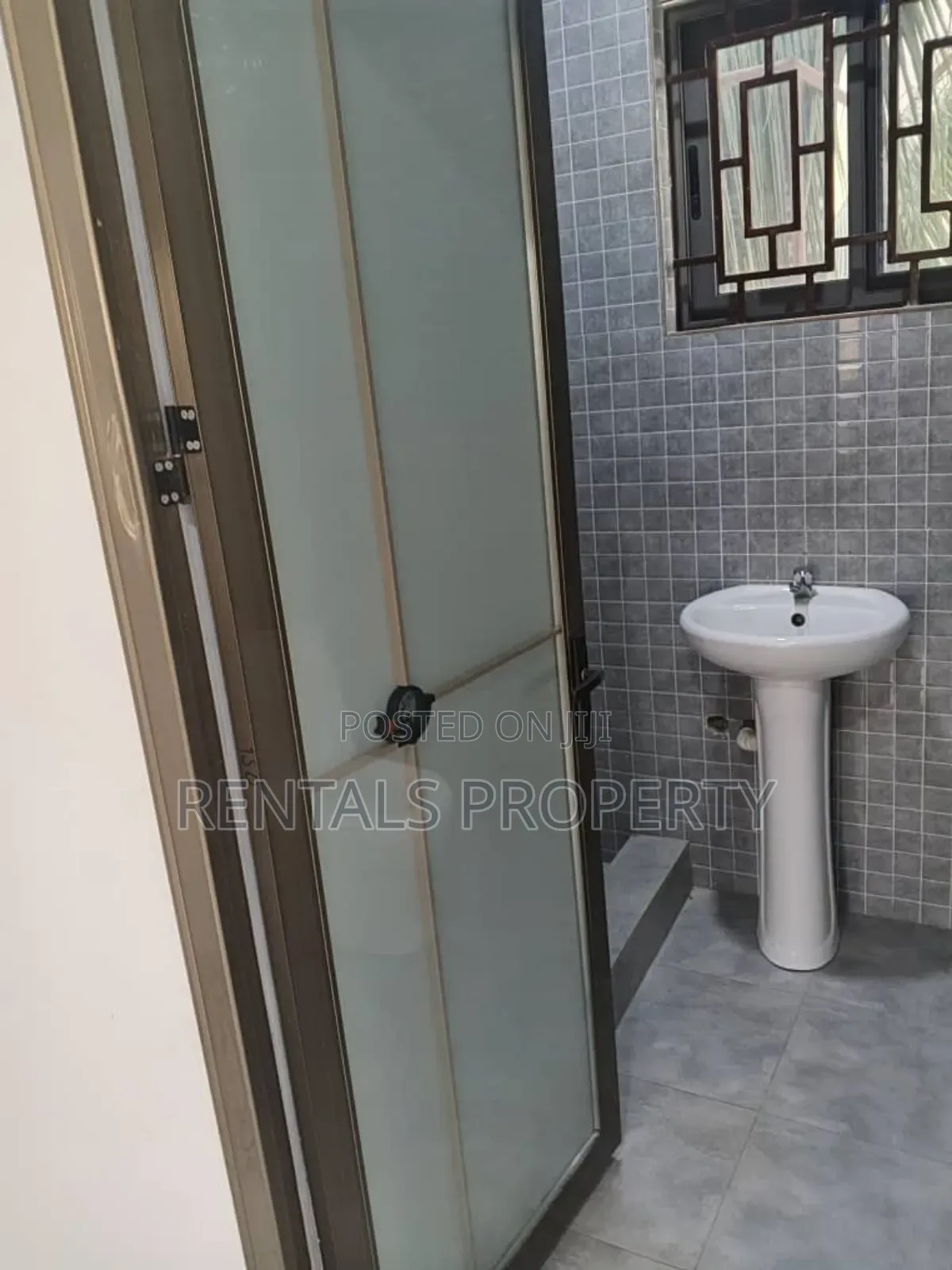 2bdrm Apartment in Oyarifa for rent