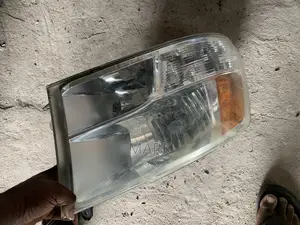 Dodge Ram 1500 Headlights (Left)