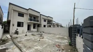 4bdrm House in Spintex Community 18 for sale