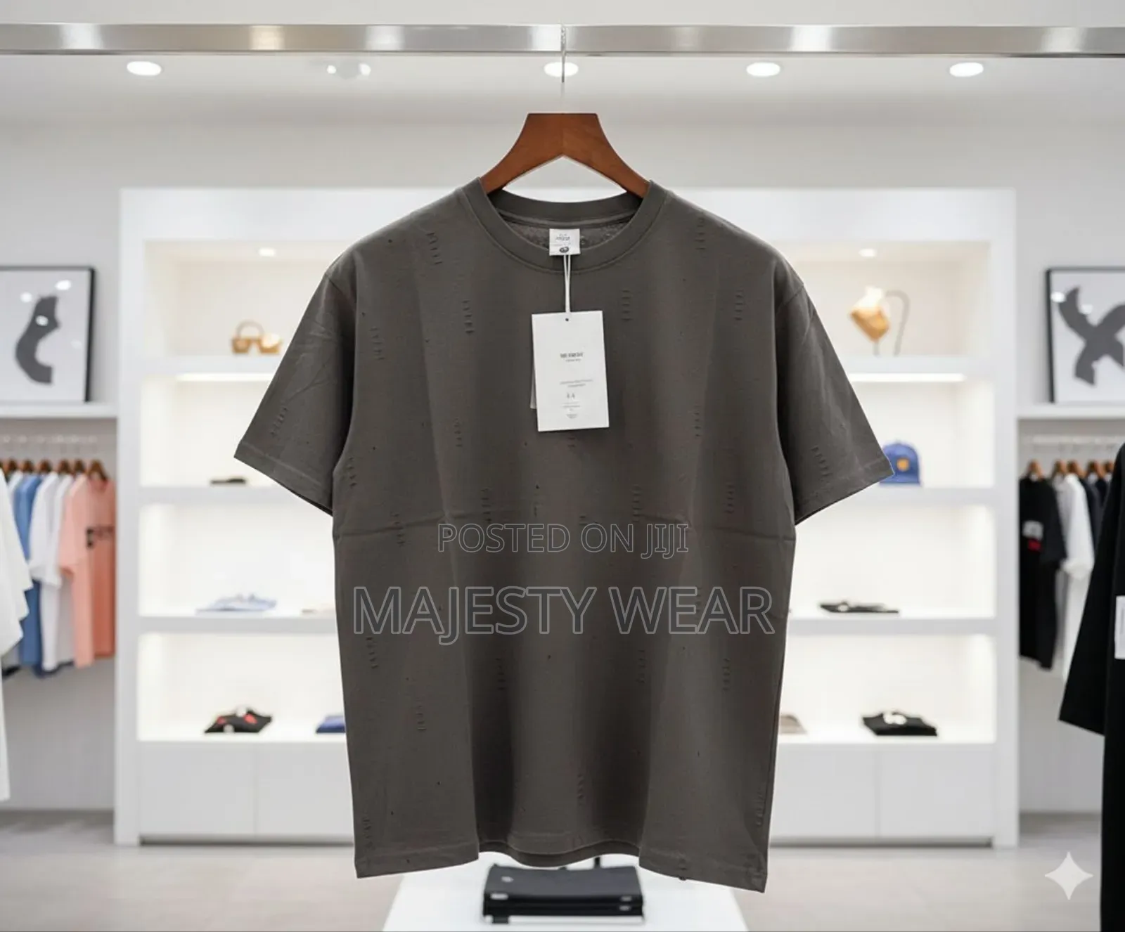 Standard Men's Round Neck