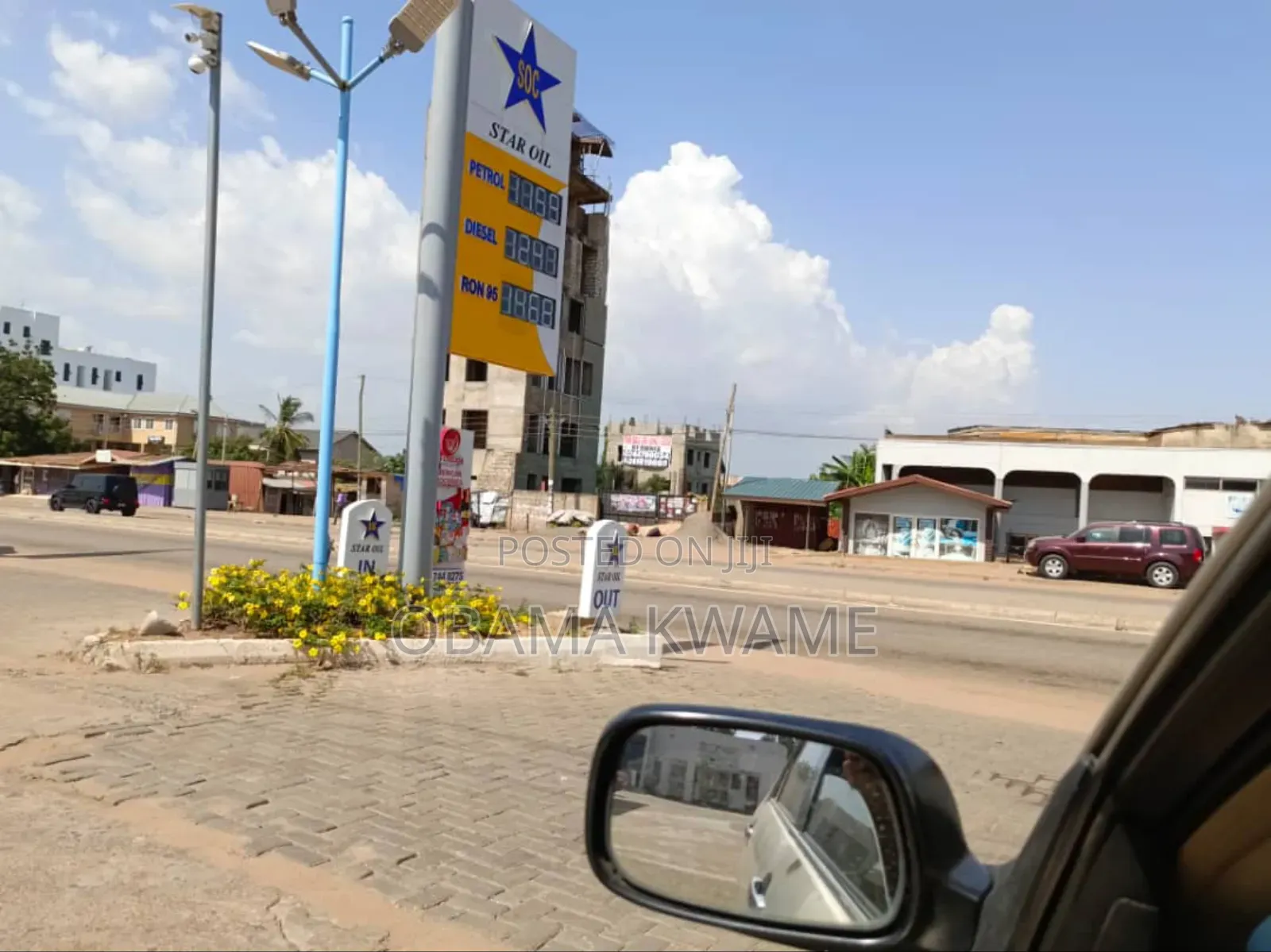 8bdrm Apartment in Laryea Homes, School Junction for sale