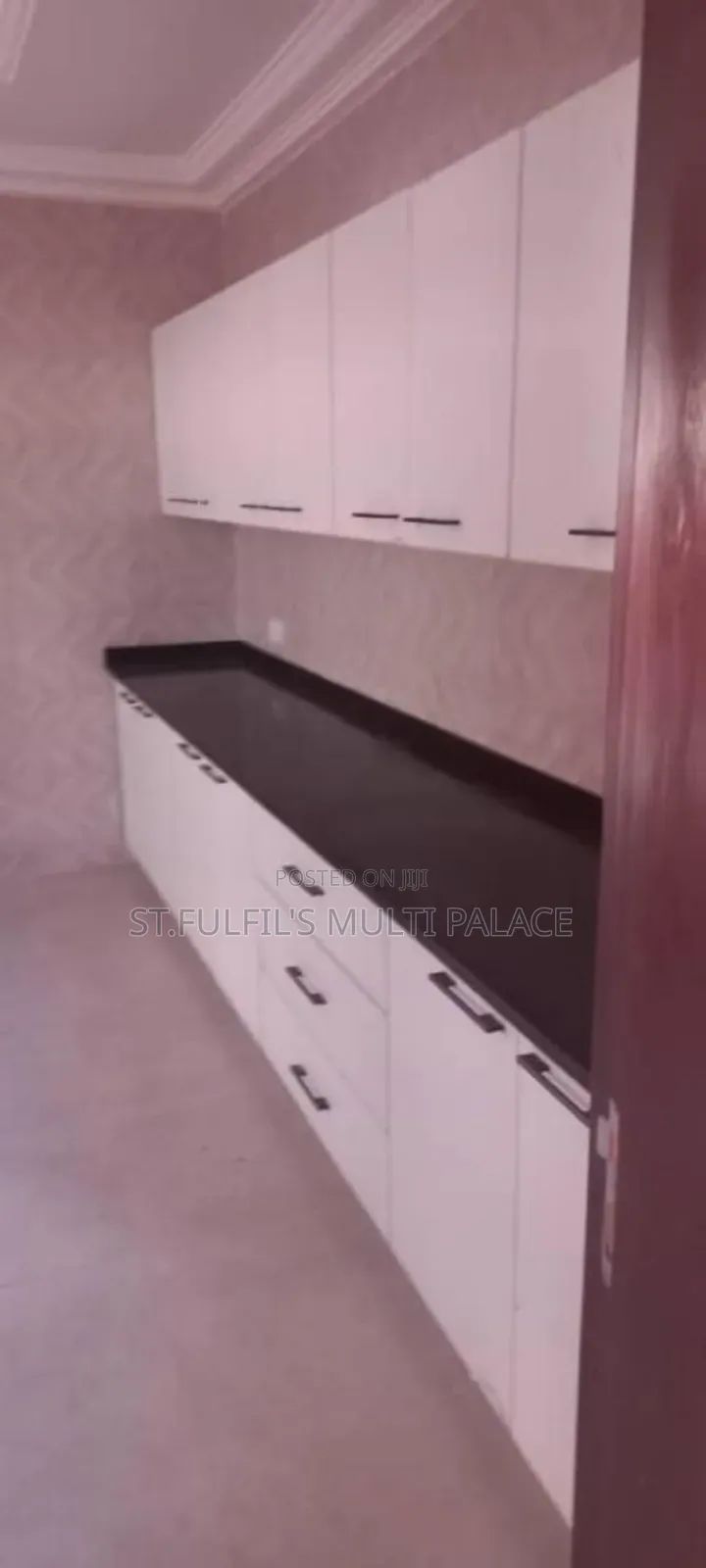 3bdrm House in Lakeside, Ashaley Botwe for rent