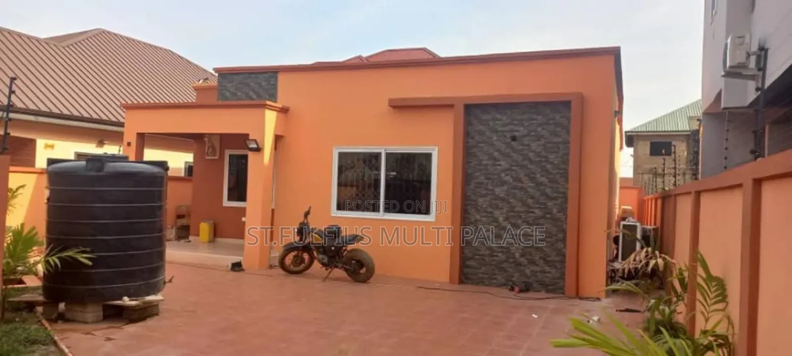 3bdrm House in Lakeside, Ashaley Botwe for rent