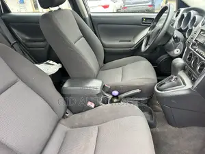 Pontiac Vibe 2008 White
