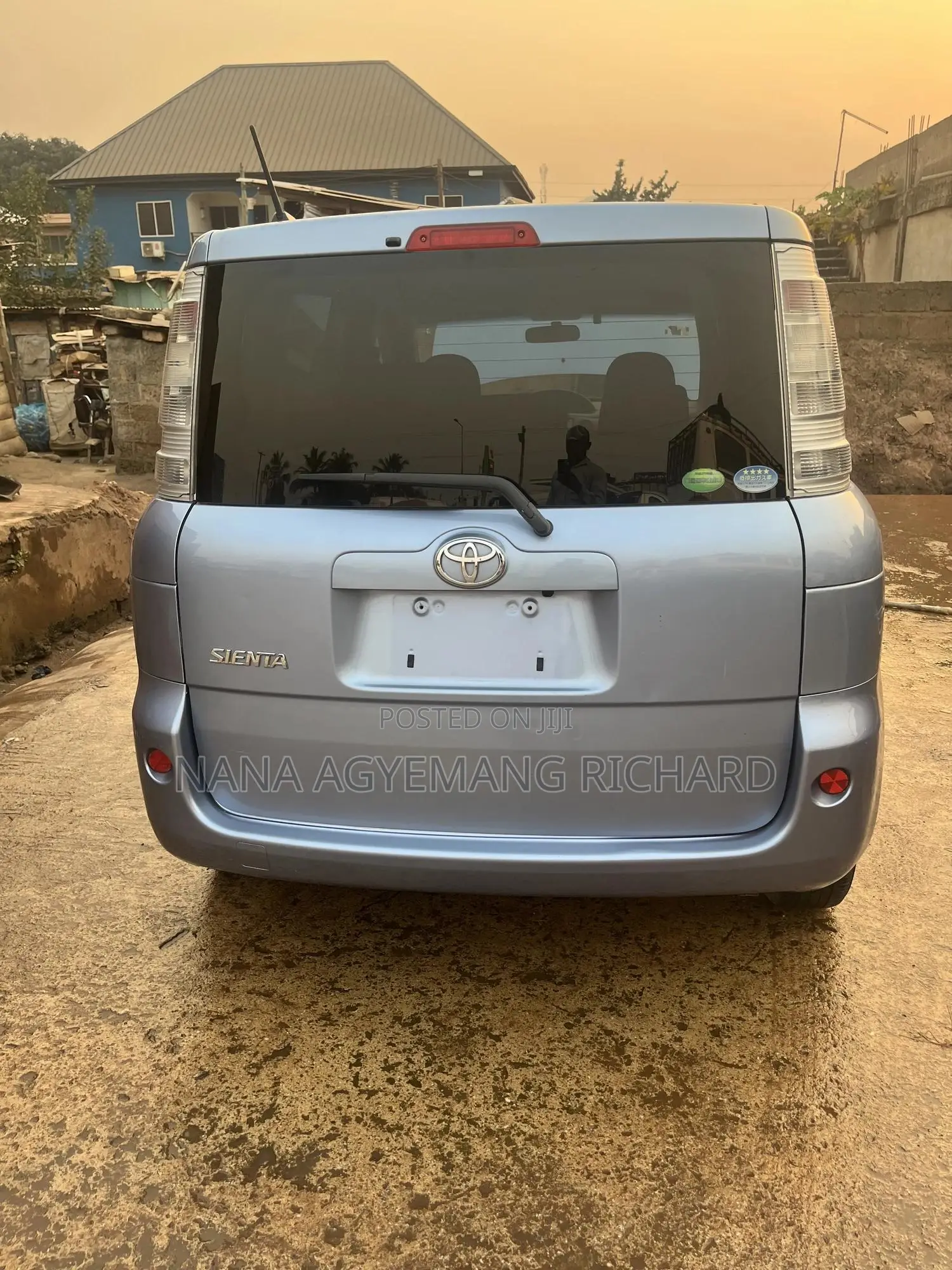 Toyota Sienta 1.5 FWD 2013 Blue