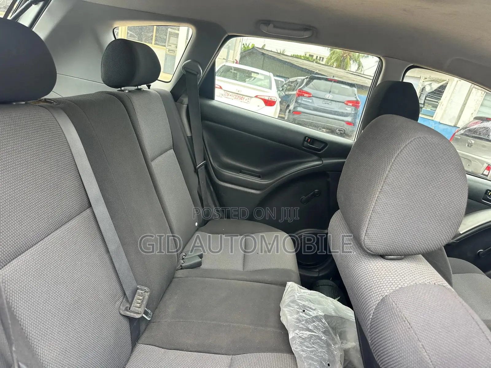 Pontiac Vibe 2008 White