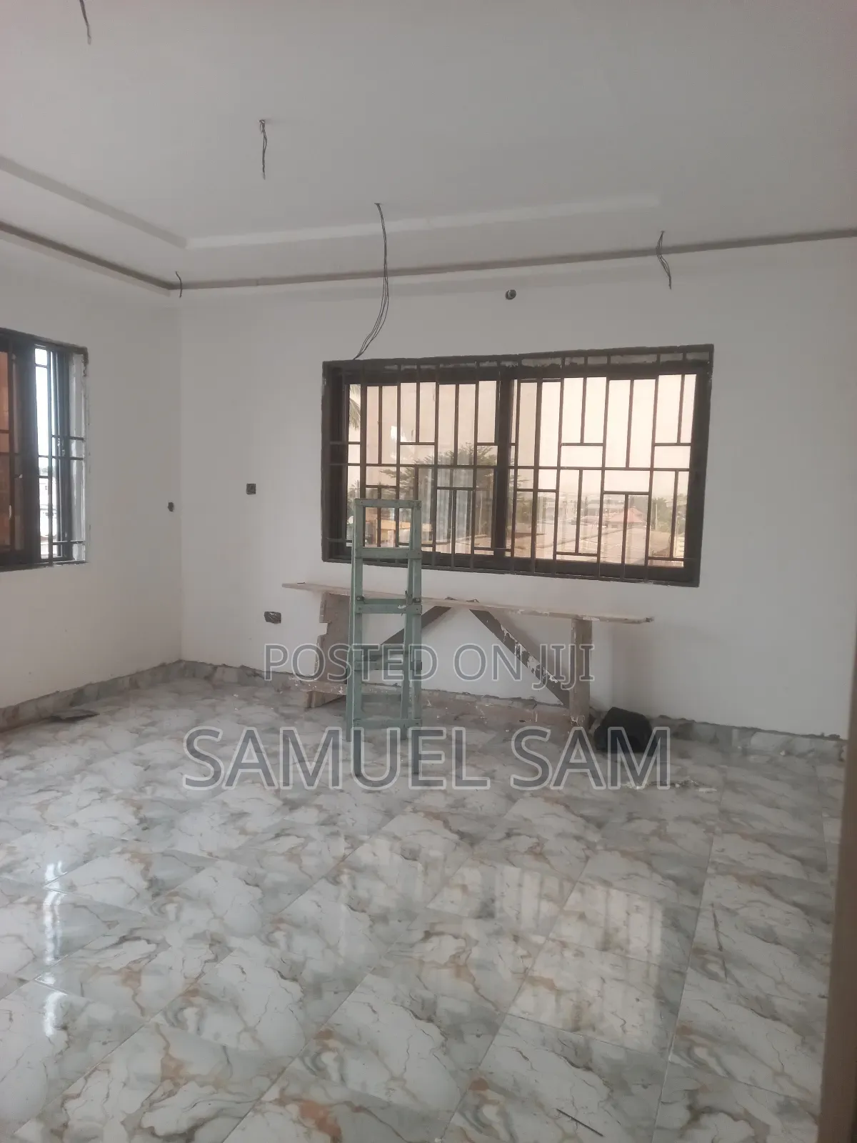 2bdrm Apartment in Com 11, Tema Metropolitan for rent