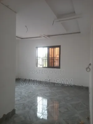 2bdrm Apartment in Com 11, Tema Metropolitan for rent