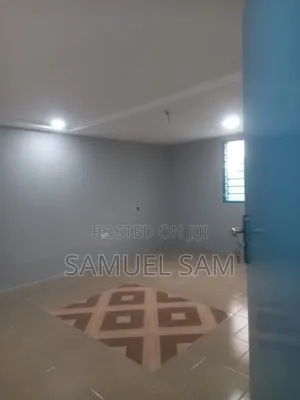 2bdrm Apartment in Com.11, Tema Metropolitan for rent