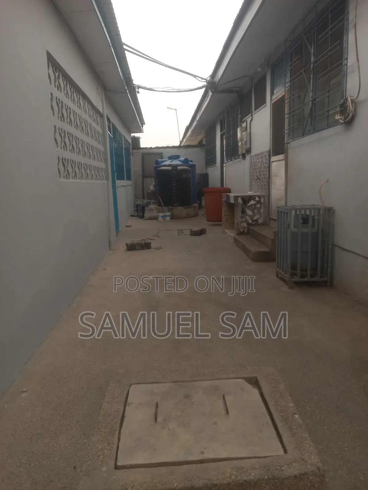 2bdrm Apartment in Com.11, Tema Metropolitan for rent