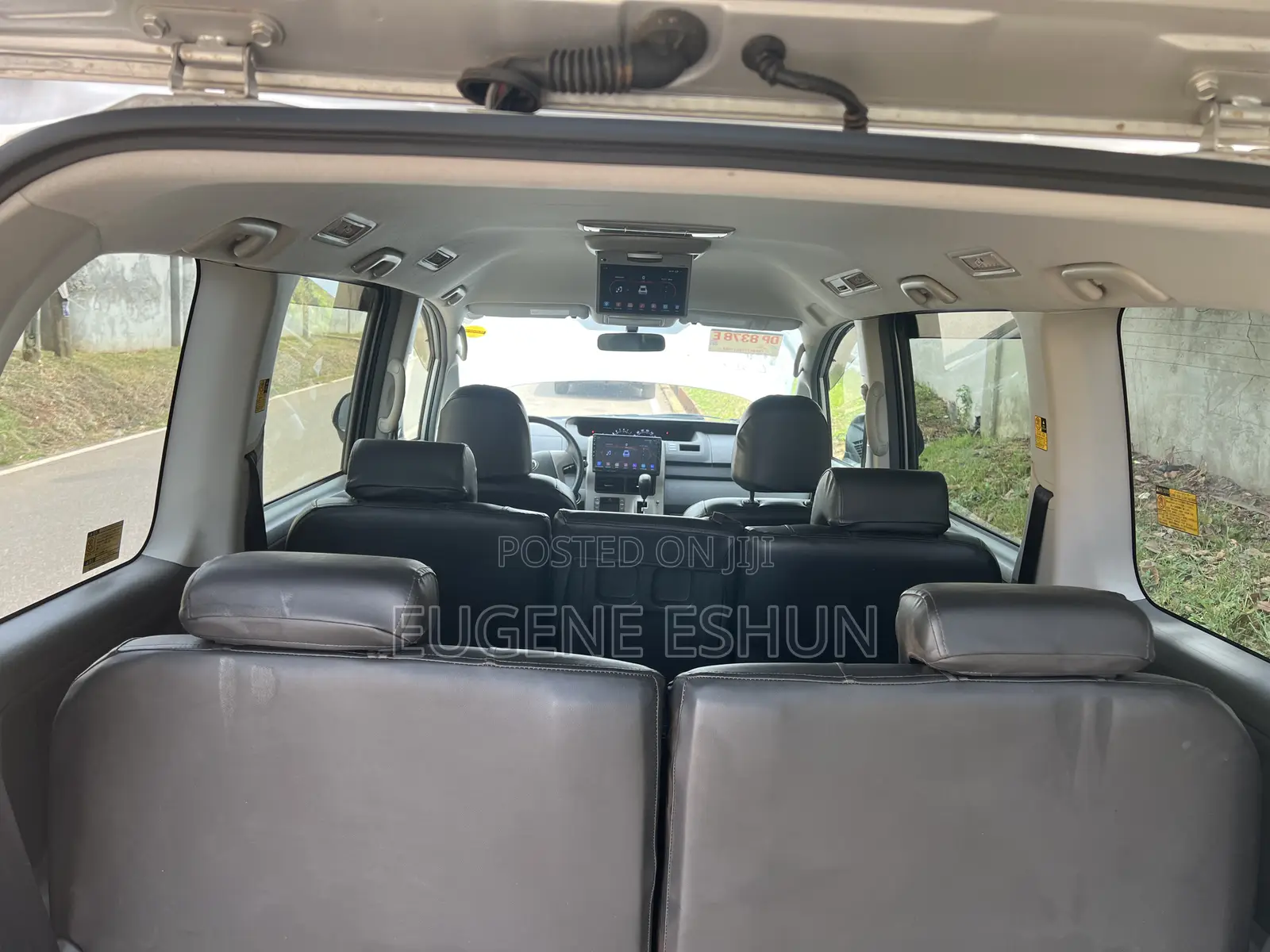 Toyota Voxy 2009 Silver