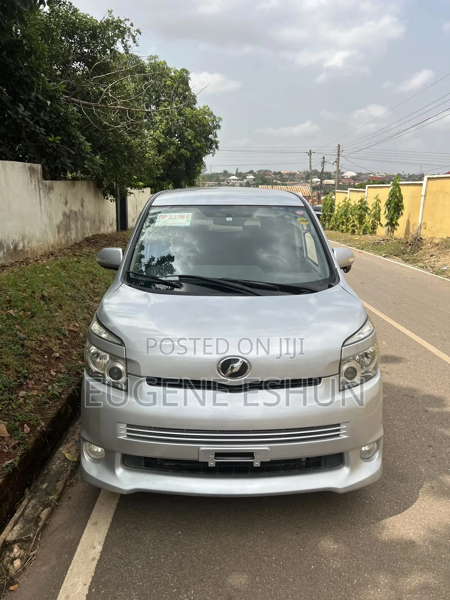 Toyota Voxy 2009 Silver