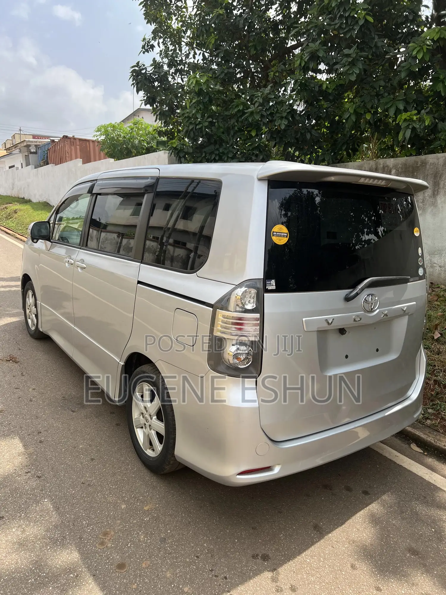 Toyota Voxy 2009 Silver