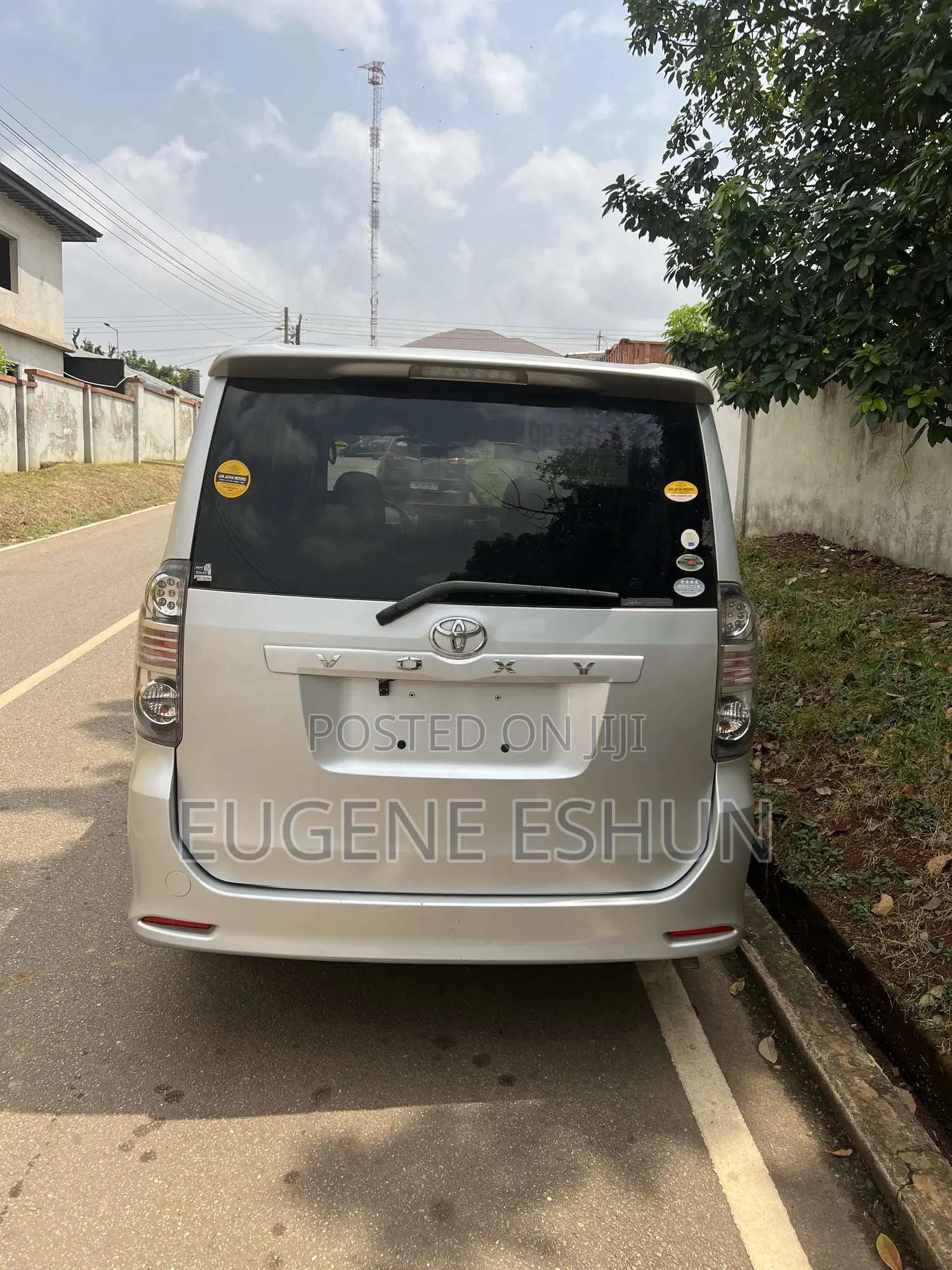 Toyota Voxy 2009 Silver