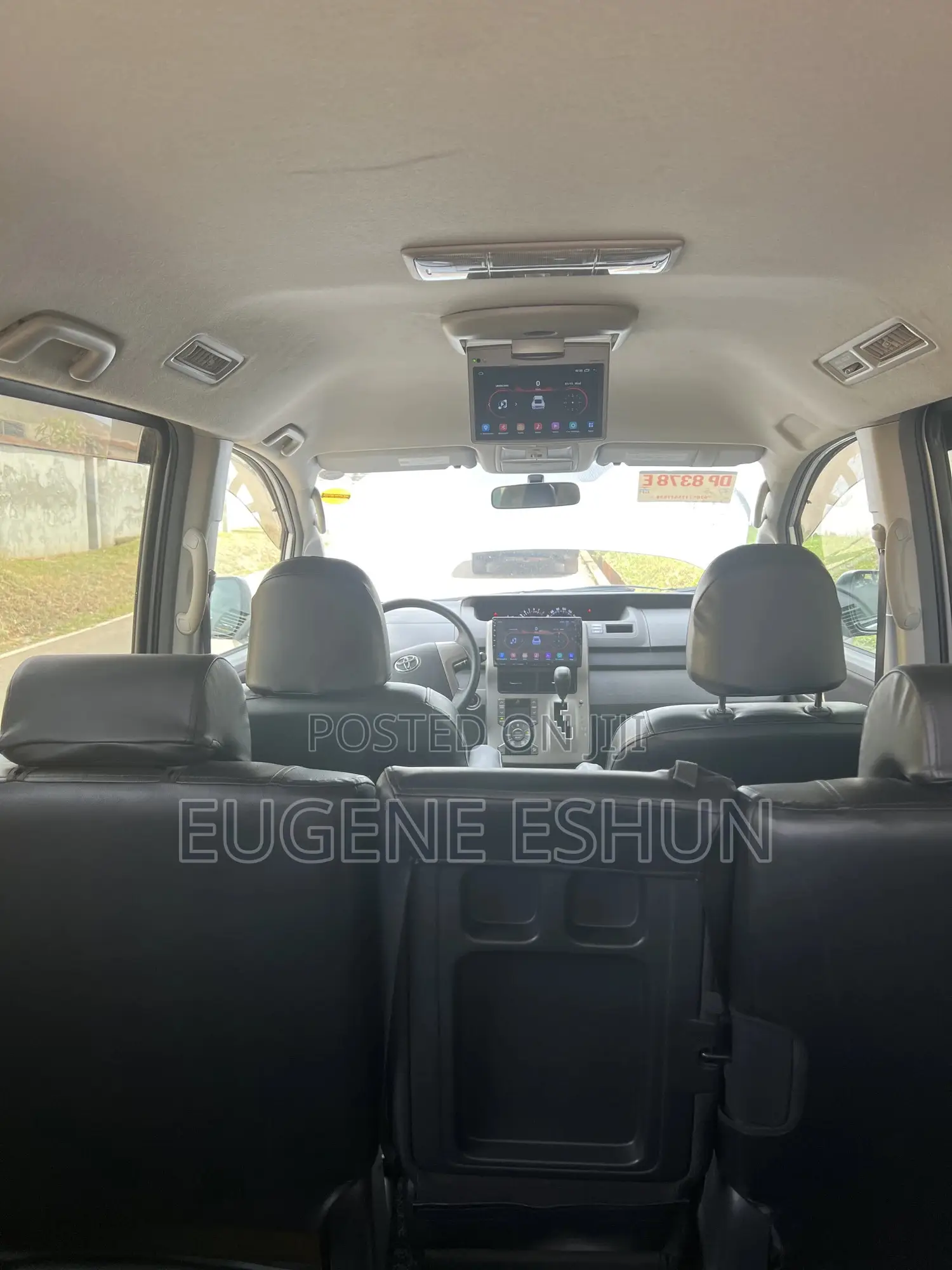 Toyota Voxy 2009 Silver