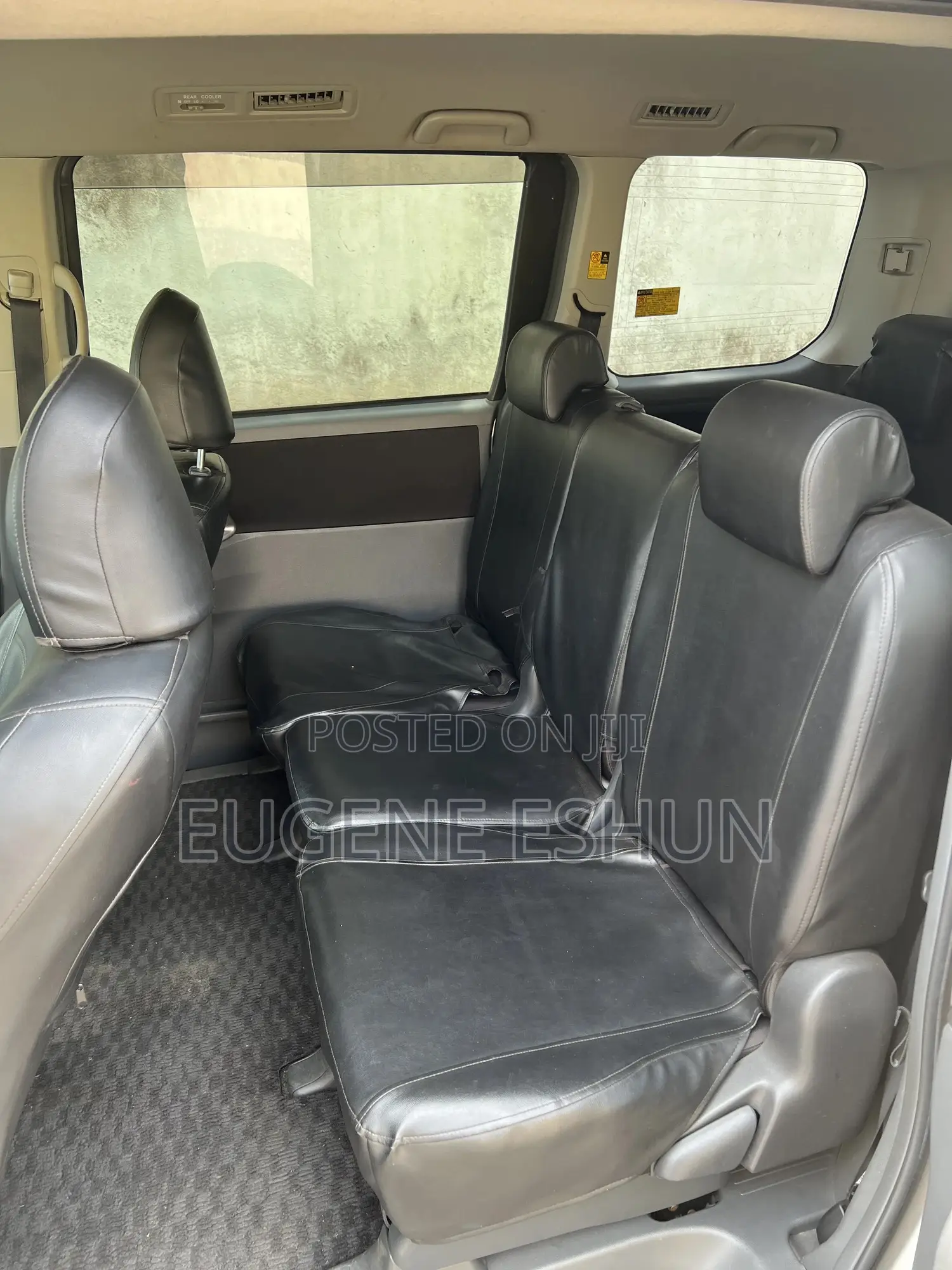 Toyota Voxy 2009 Silver