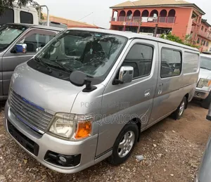 Nissan Caravan (Urvan) 2012 Silver