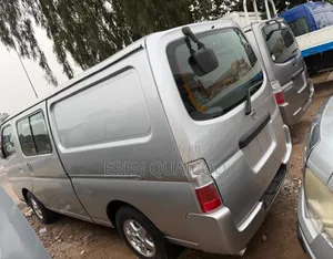 Nissan Caravan (Urvan) 2012 Silver
