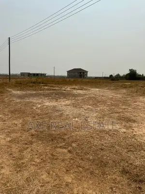 Well-Positioned Plots at Prampram