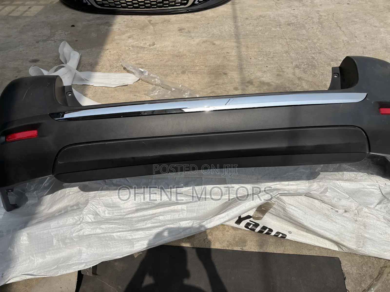 Toyota Highlander 2012-2014 Back Bumper Complete Available