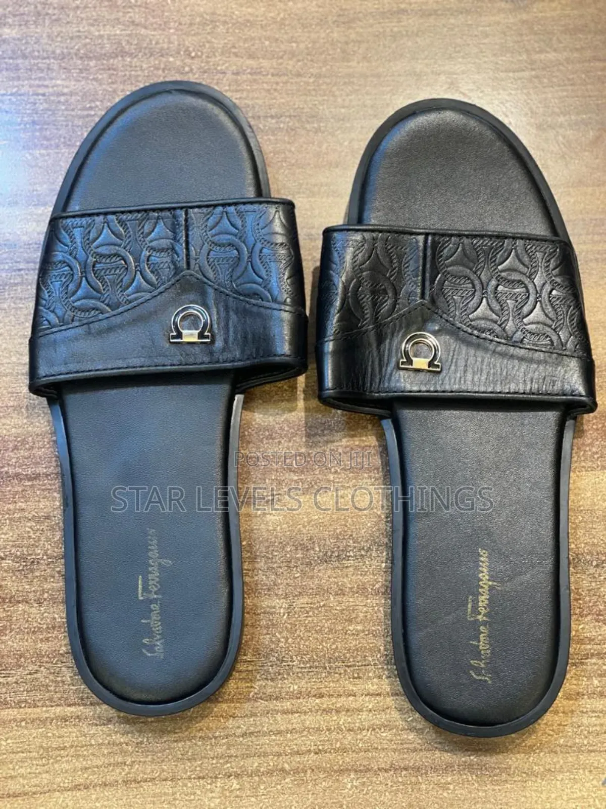 Original Leather Slippers Available for Men in All Sizes (39_45)