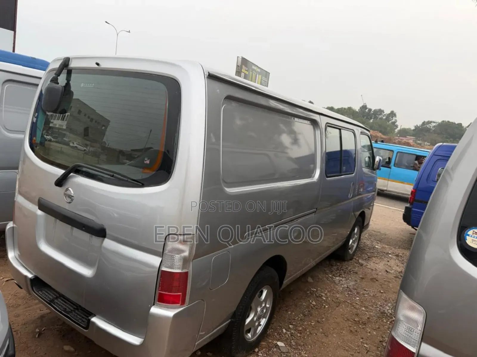 Nissan Caravan (Urvan) 2012 Silver