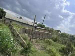 Quarter Plot At Amuzu