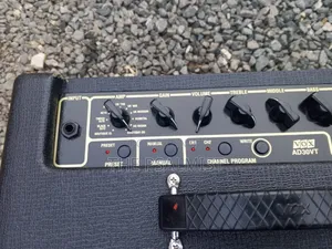 Valveetronix Vox Ad 30vt Guitar Combo With Effects