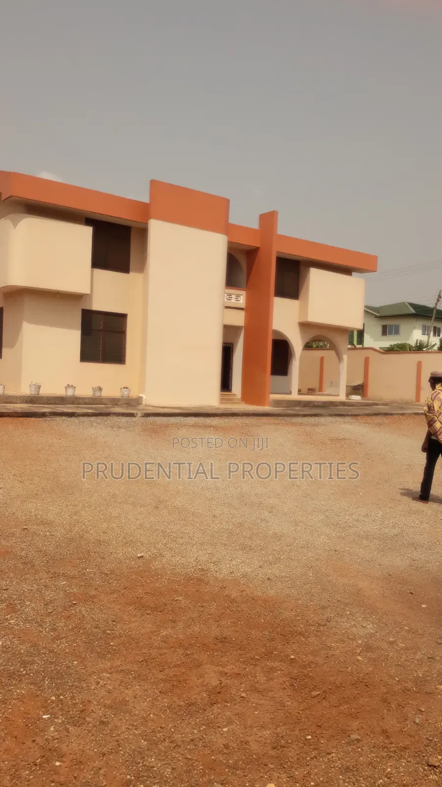 8bdrm House in North Legon for sale
