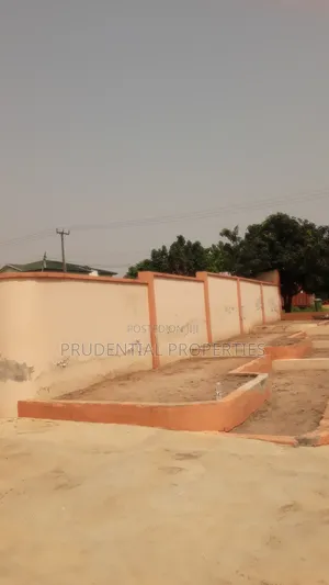 8bdrm House in North Legon for sale