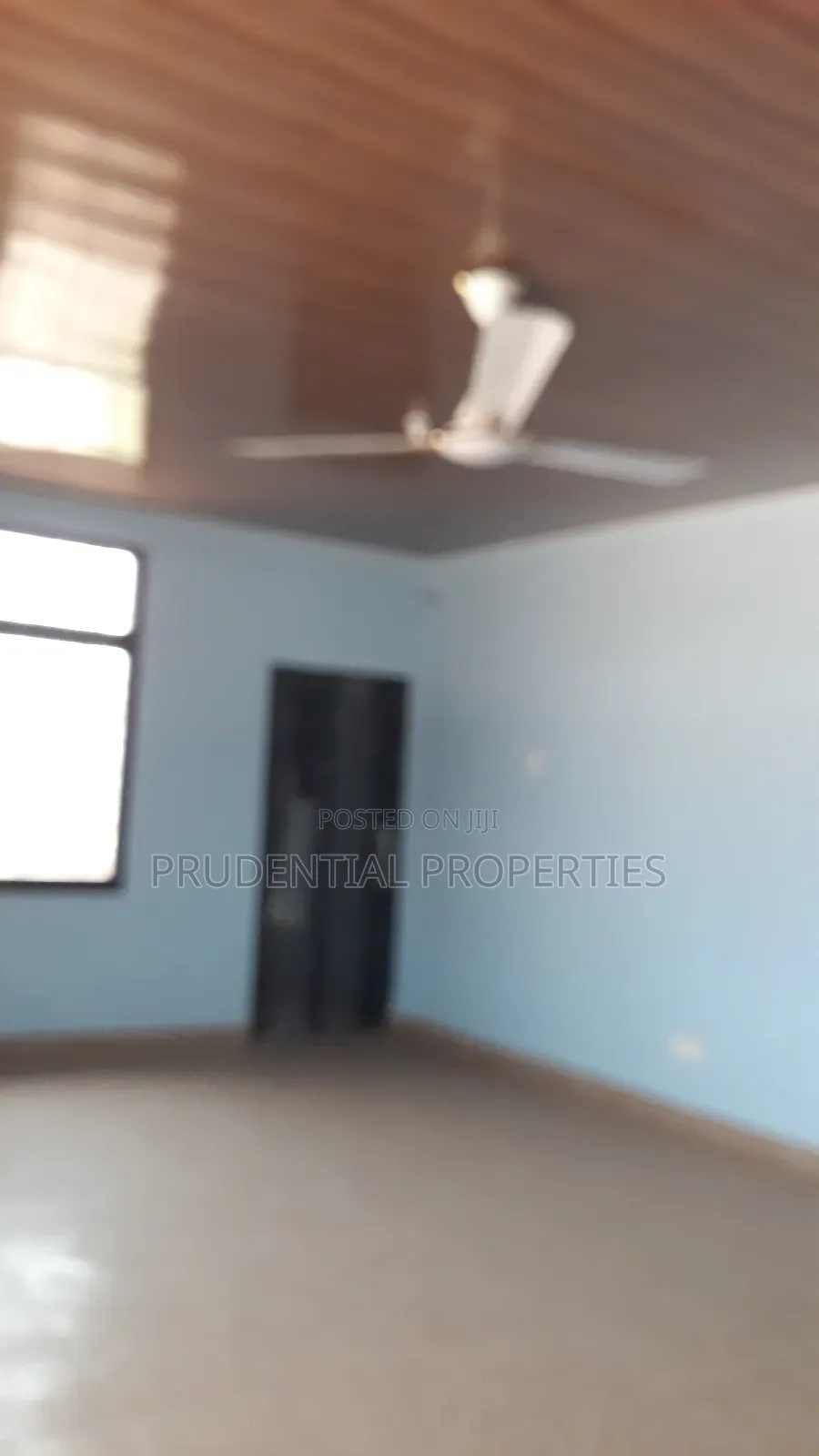 8bdrm House in North Legon for sale