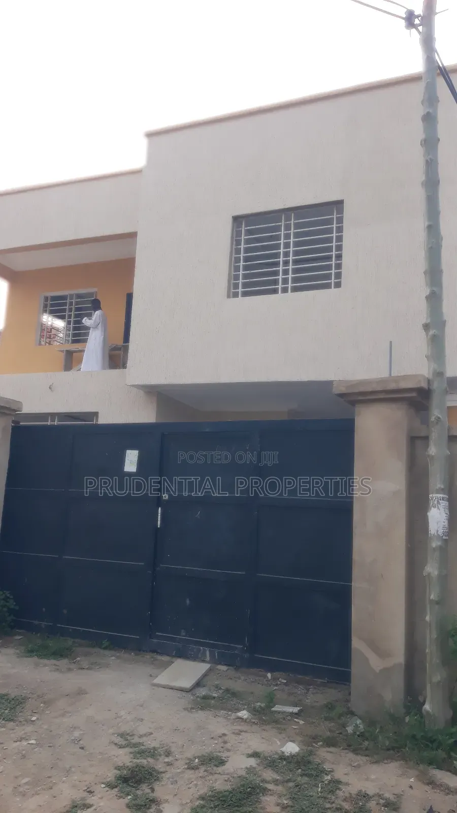 4bdrm Apartment in Weija for sale