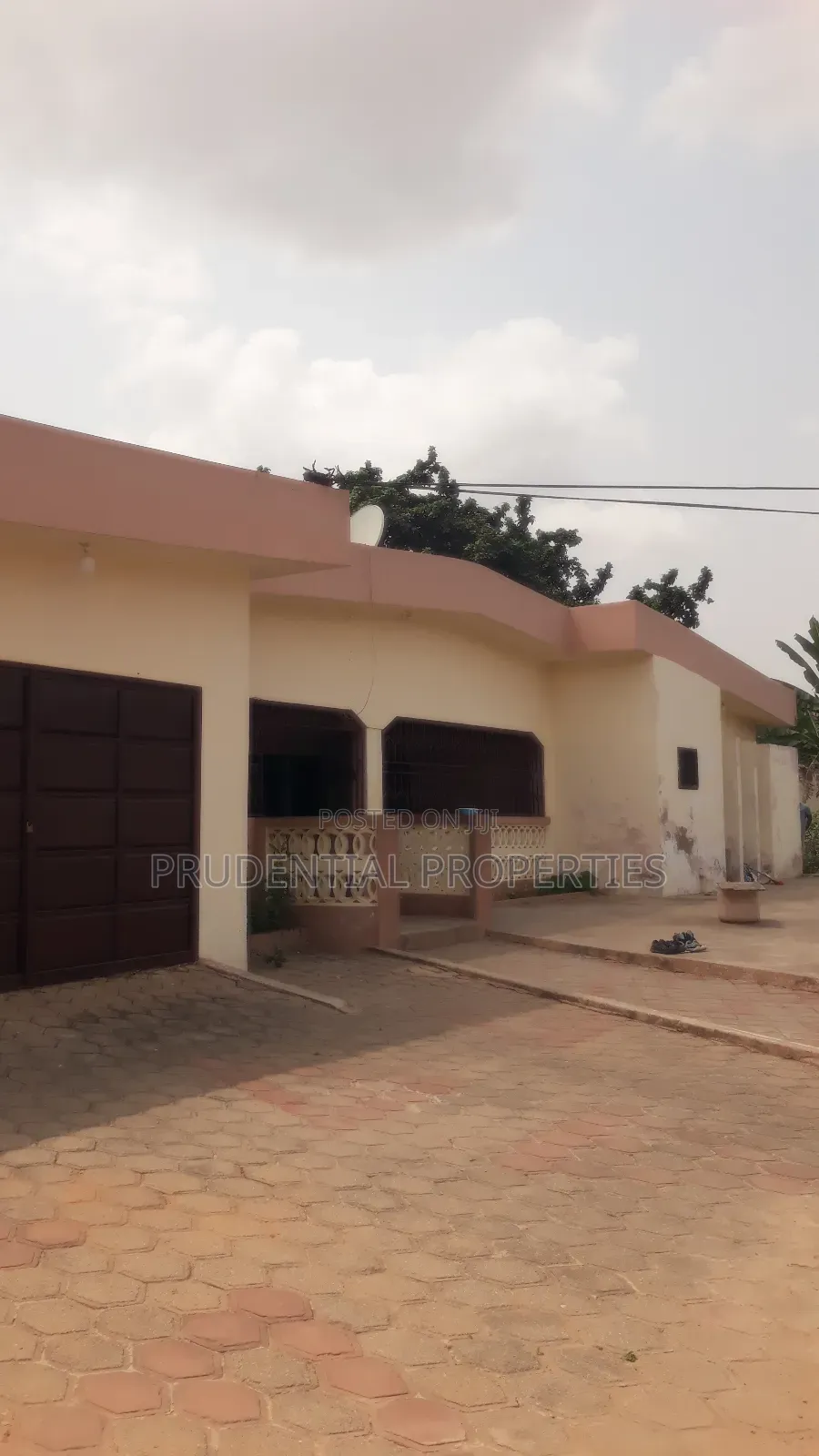 5bdrm House in Taifa-Burkina for sale