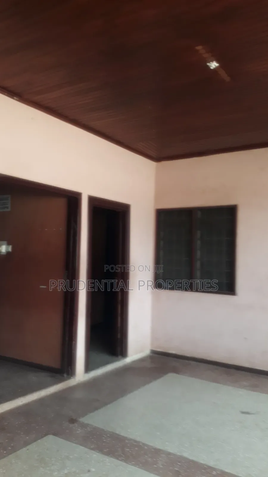 5bdrm House in Taifa-Burkina for sale