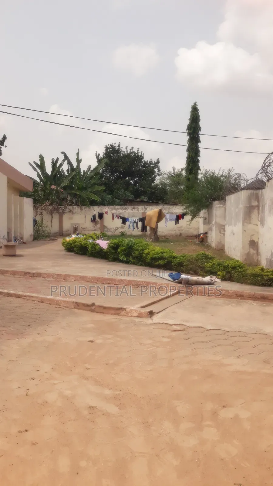 5bdrm House in Taifa-Burkina for sale